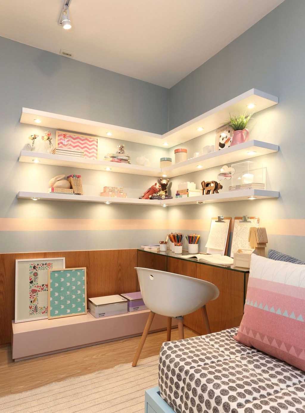 Lighted Space-Saving Corner Shelves for Girl’s Room Lighted Space-Saving Corner Shelves for Girl’s Room